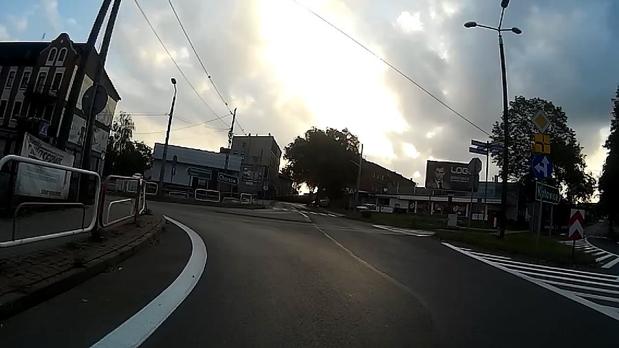 Słońce za chmurkami