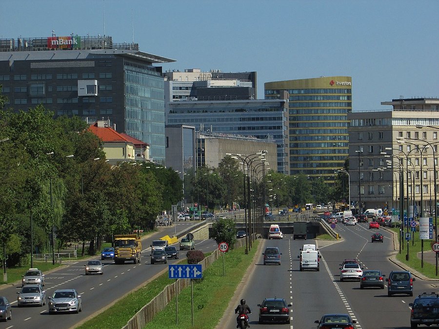 Trasa Łazienkowska z kładki nad Wawelską
