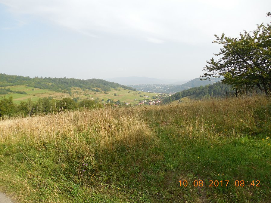 Podczas zjazdu warto się zatrzymać by podziwiać piękną panoramę (i ostudzić hamulce)