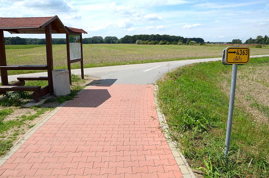 Ścieżka rowerowa za Castolovicami