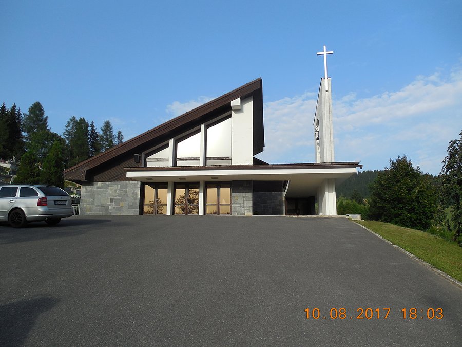 Novoť - kaplica przy cmentarzu