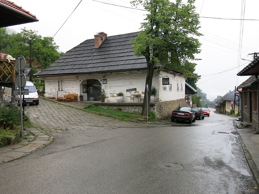 W okolicach lanckorońskiego rynku