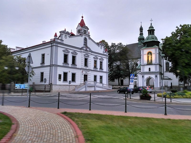 W centrum Żabna