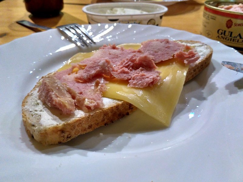 Śniadanie ;) - sklep wiejski był licho zaopatrzony