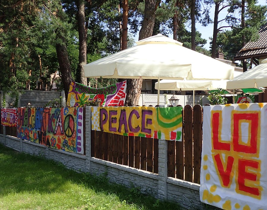 Płot przed barem Leśnym