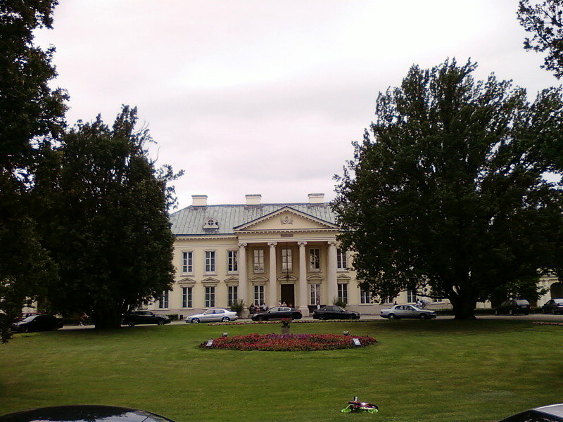 Pałac w Walewicach