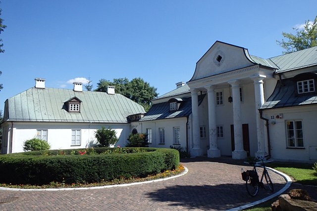Muzeum im. Stanisława Staszica w zespole dworskim Du Chateau w Hrubieszowie