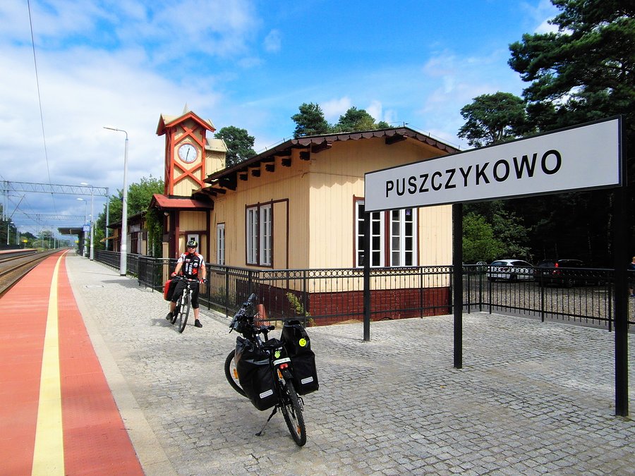 Wyremontowana stacja w Puszczykowie