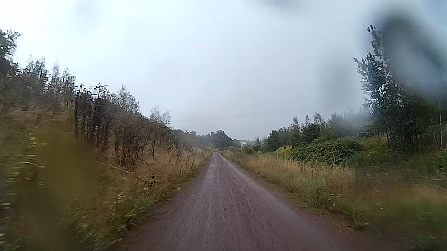 Równo leje... a schować się nie ma gdzie