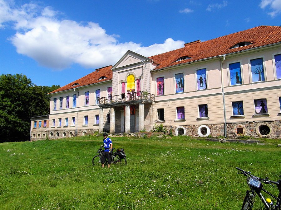 Pałac w Owińskach