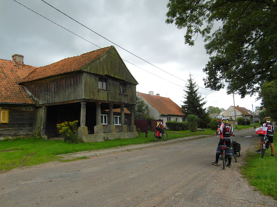Dom podcieniowy w Jelonkach