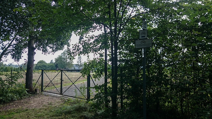 Trasa rowerowa przez prywatną posesje