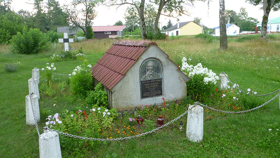 Lysków. Grób Franciszka Karpińskiego