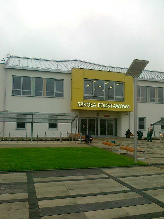 A tu szkoła podstawowa,, budowano gimnazjum