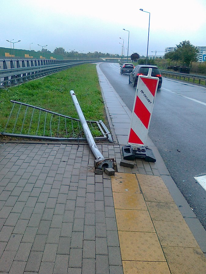 Ktoś źle wszedł w zakręt