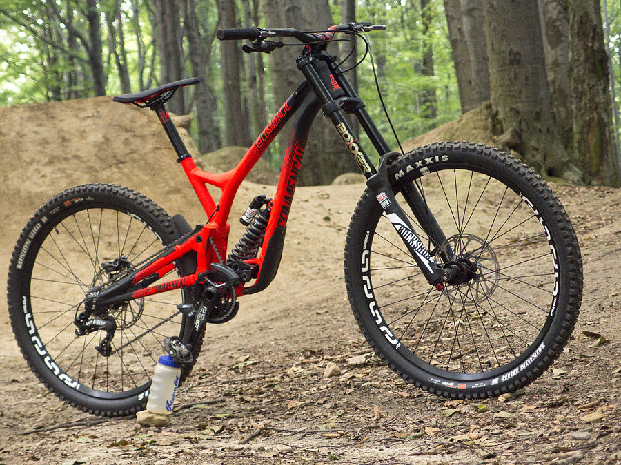 Commencal Supreme DH V4