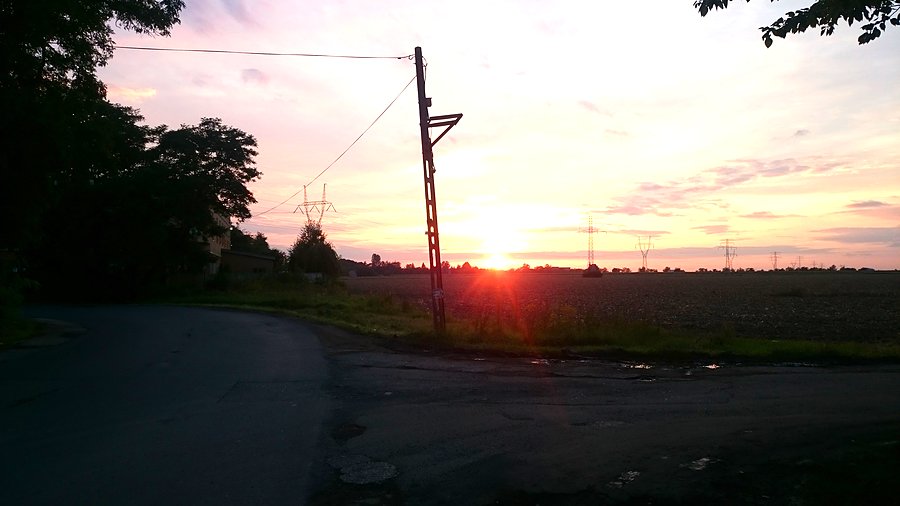 Za wiaduktem S8 w stronę Macierzysza