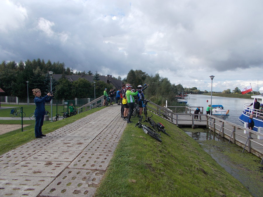 Rowerowi kibice Elwingi
