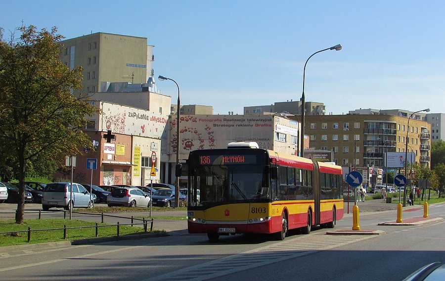 Autobus 136 na Cynamonowej