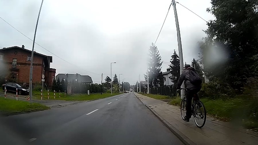 Jednak są rowerzyści na drogach, czy raczej chodnikach