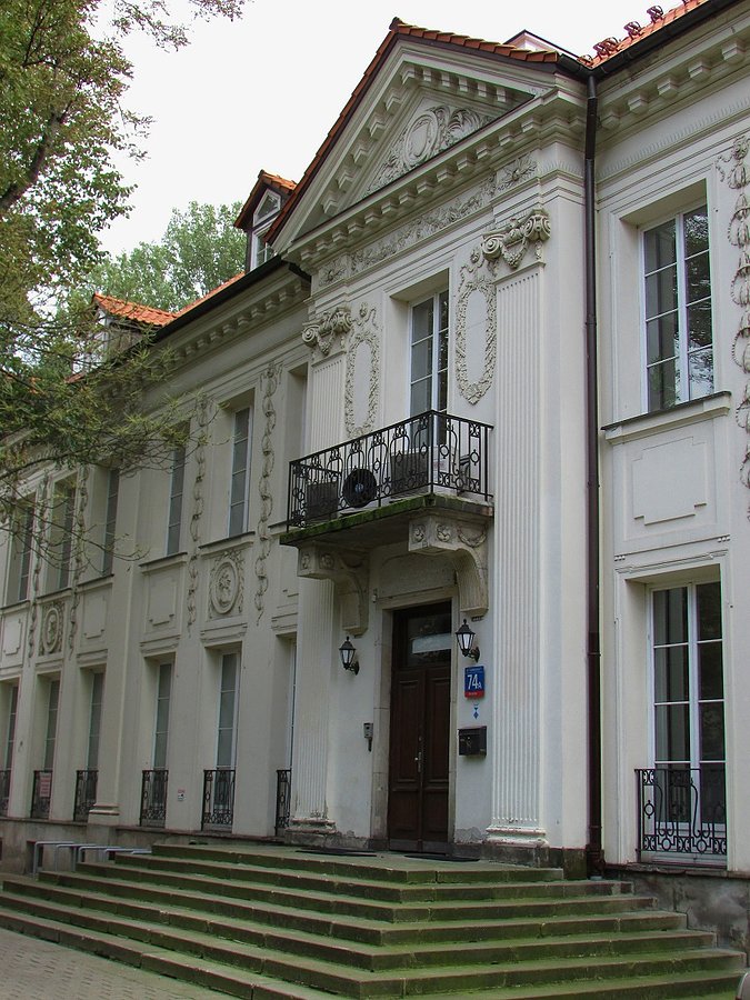 Fronton Pałacu Działyńskich