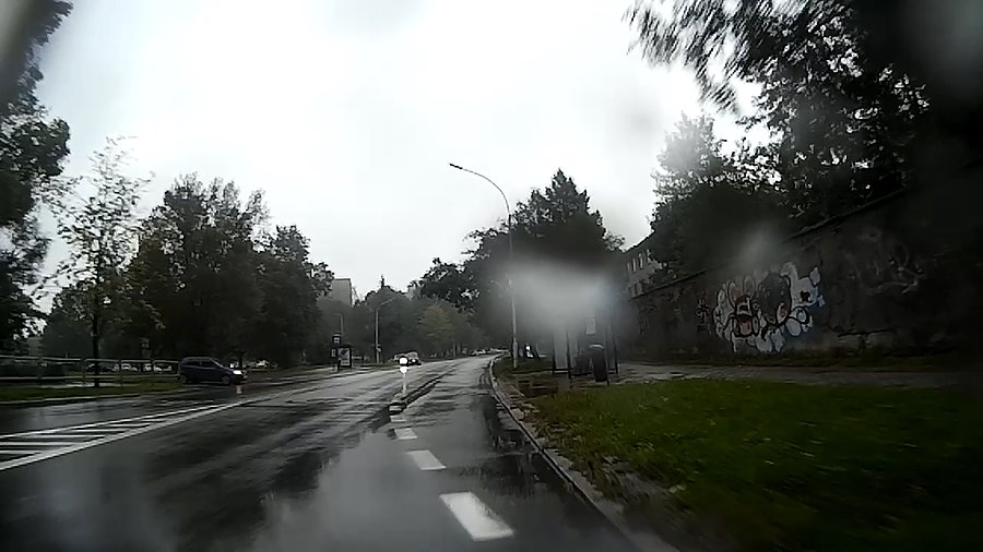 Znowu pada