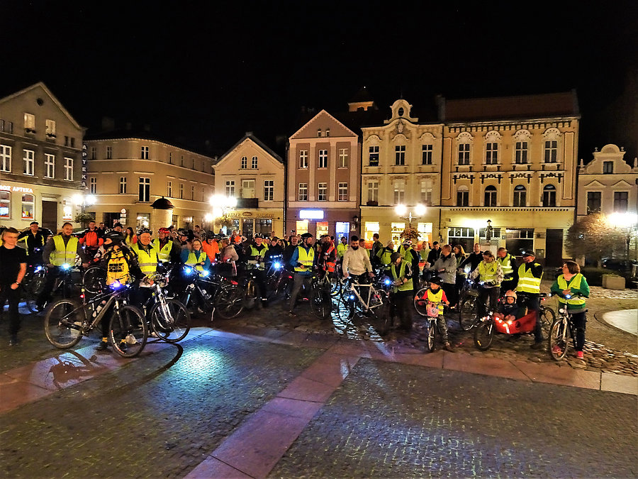Świetlik 2017 r - nocny przejazd po ulicach i ścieżkach Tczewa.;)