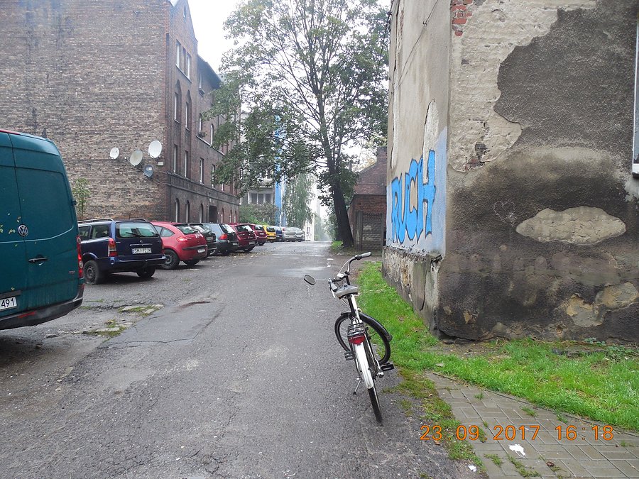 Na ulicy Chałupki w Chorzowie (kto wie gdzie to jest)