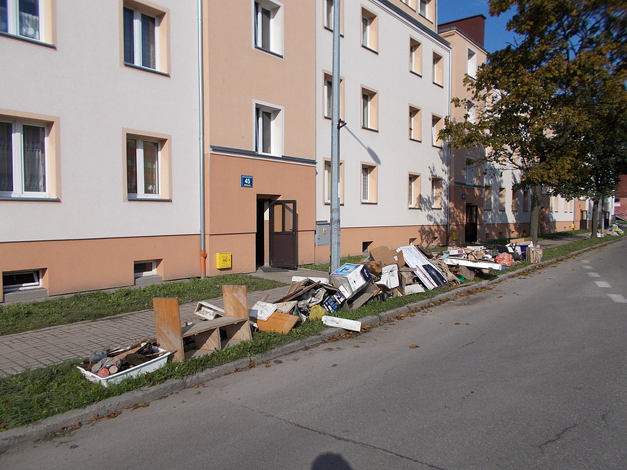 Powodziowe śmieci