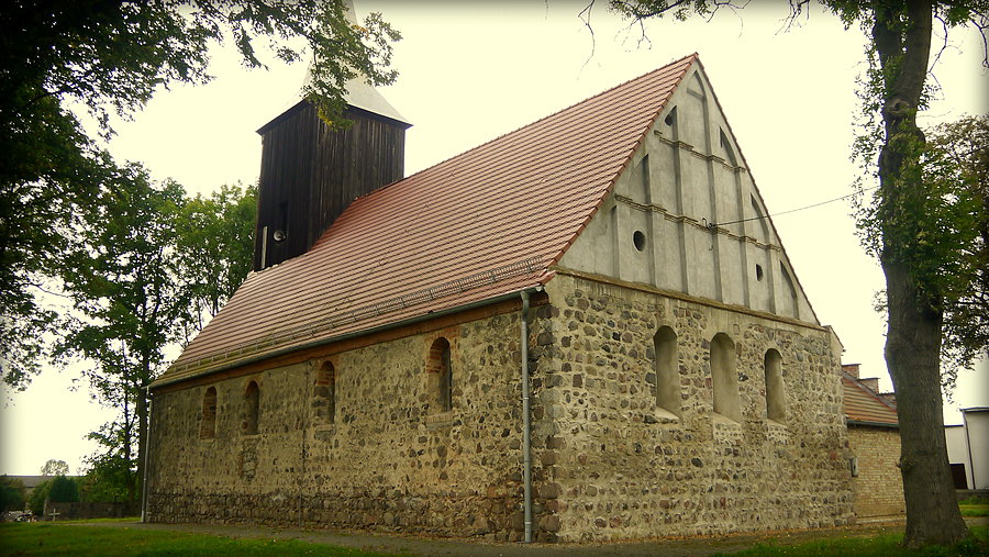 Średniowieczny kościół w Będargowie pod Pełczycami