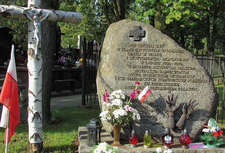 Cmentarz Bródnowski - w hołdzie patriotom polskim