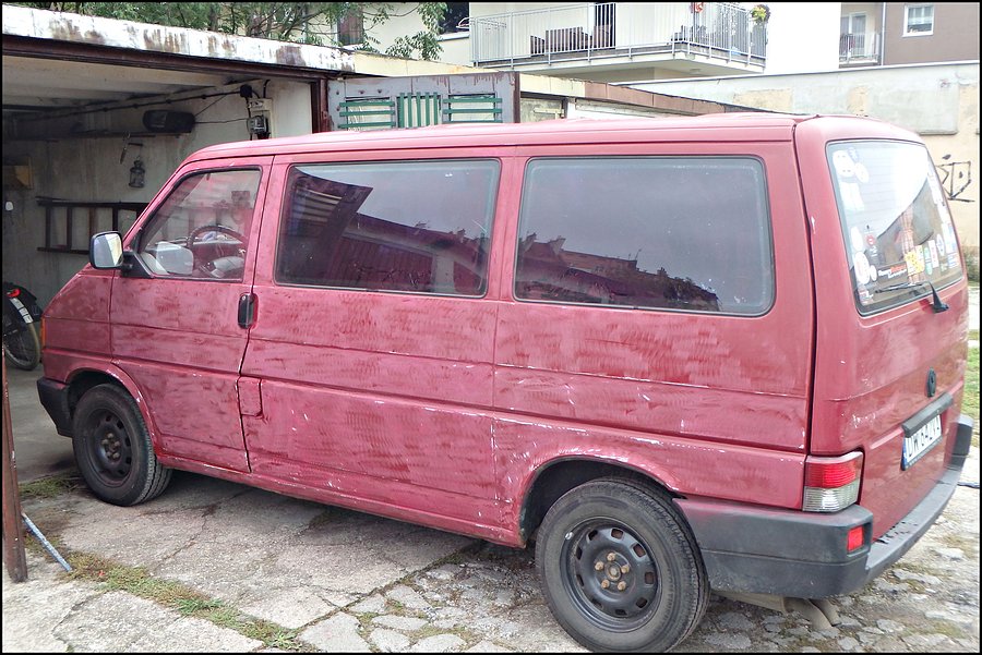 Busik przygotowany do malowania