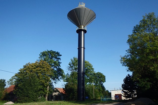 Nowoczesna wieża ciśnień w Wilczętach