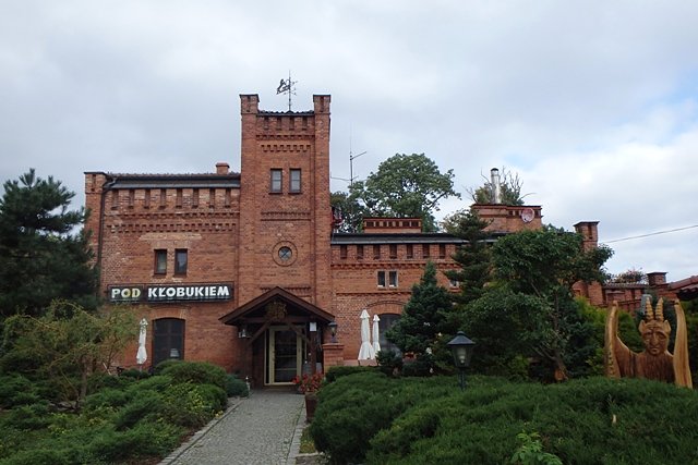 "Zajazd Pod Kłobukiem" w Małdytach