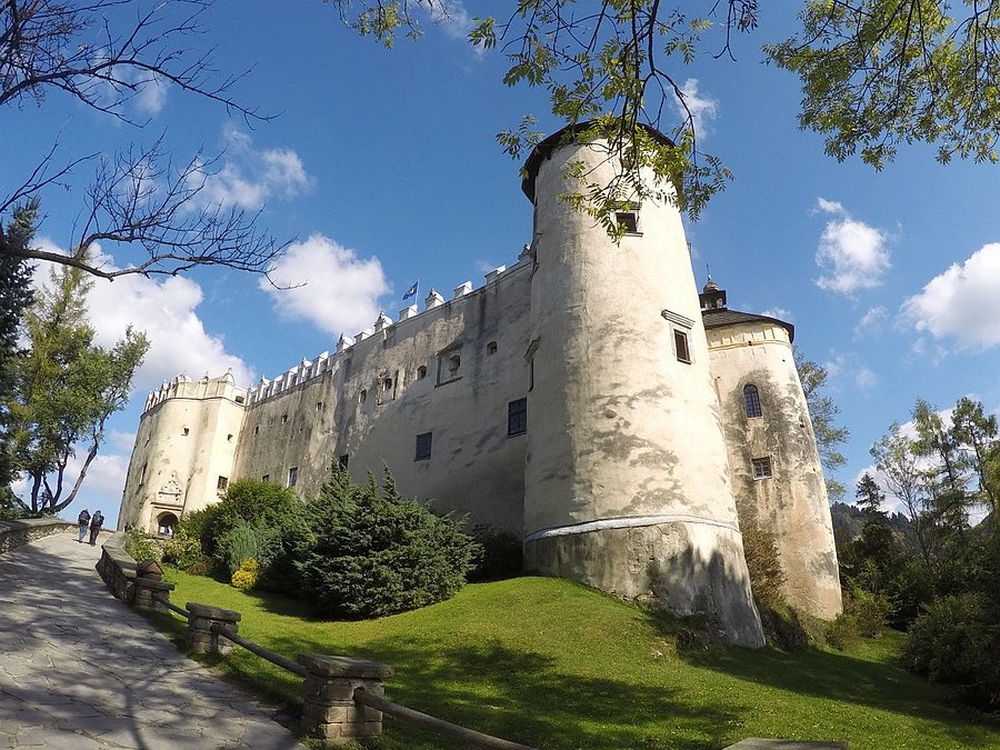 Zamek w Niedzicy z bliska