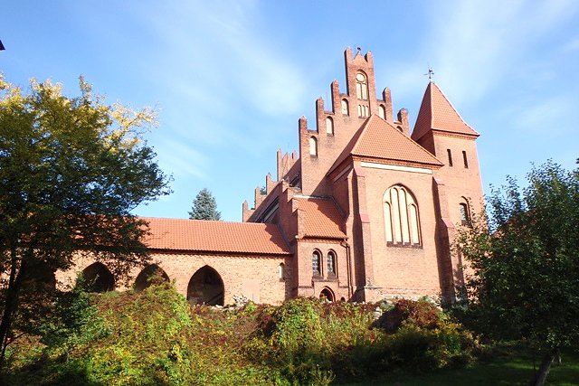 ... neogotyckiego kościoła p.w. Świętego Bartłomieja w Miłomłynie