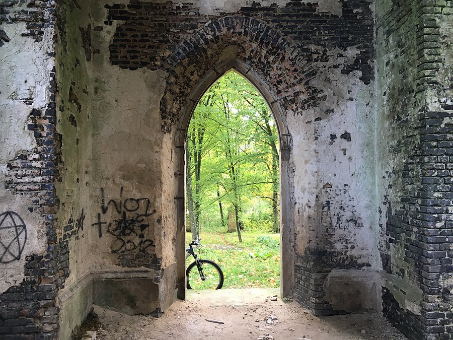 Wejście do mauzoleum