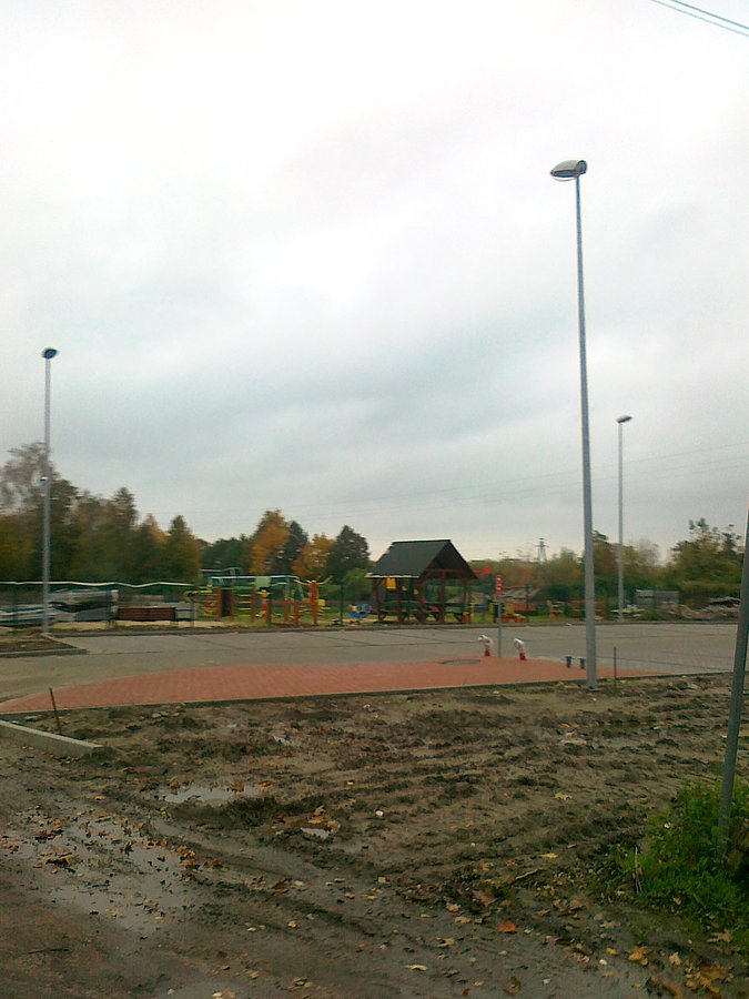 Nowy parking i plac zabaw w Umiastowie