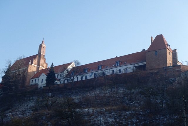 Podominikański kościół p.w. ś.ś. Jana Chrzciciela i Jana Ewangelisty oraz Wieża Mestwina widziane od strony Szlaku Starego Chełmna