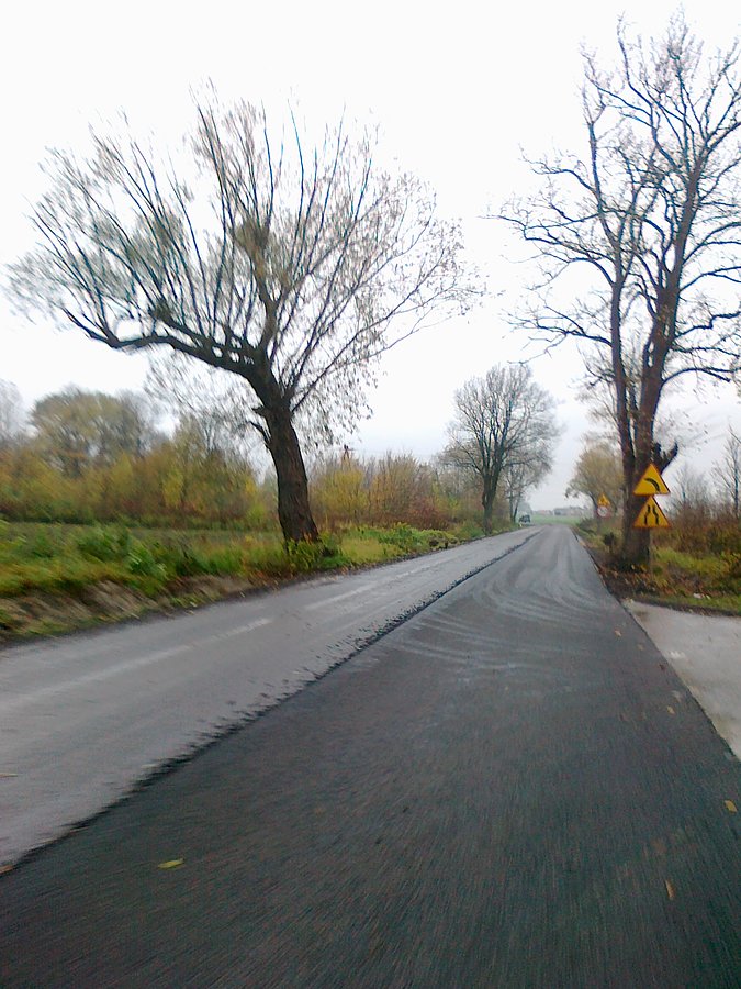 W stronę Umiastowa przejazd już nowym asfaltem