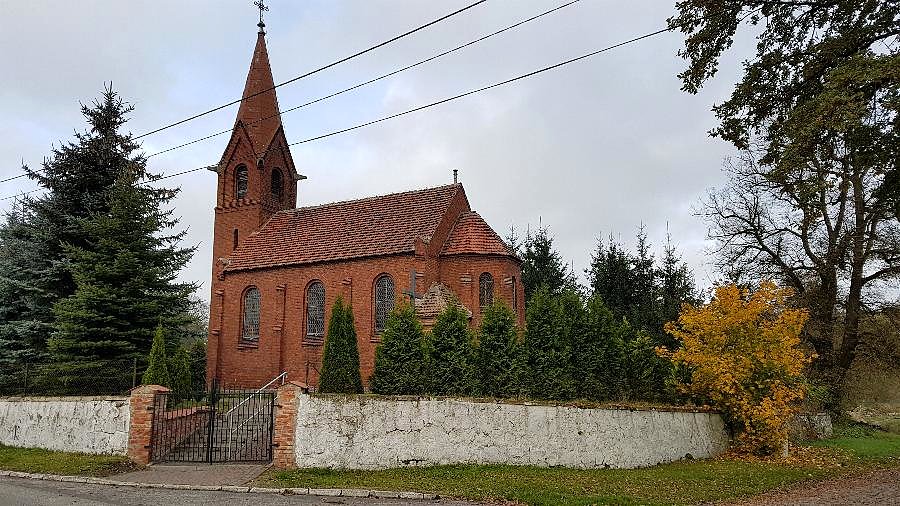 Radzanek (niem.Resehl) Kościół filialny p.w. św. Floriana z XIX w