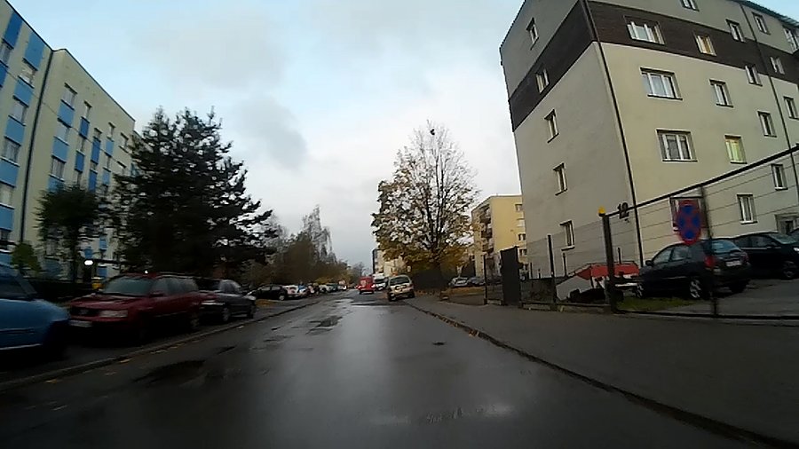 Drogi mokre po nocnych opadach