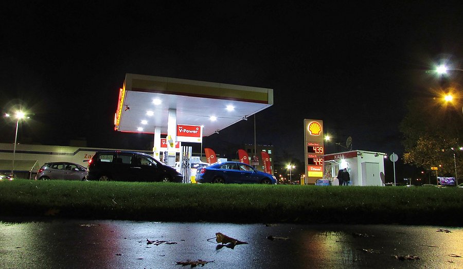 Stacja Shell przy Centrum KEN