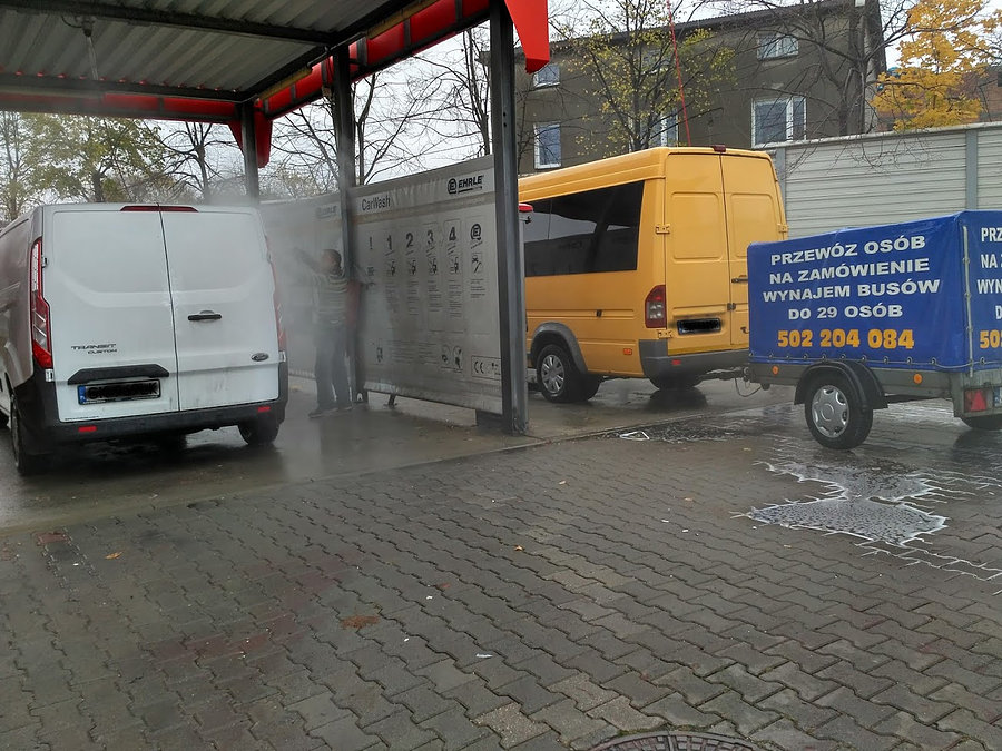 Trzeba chwilę odczekać na myjni