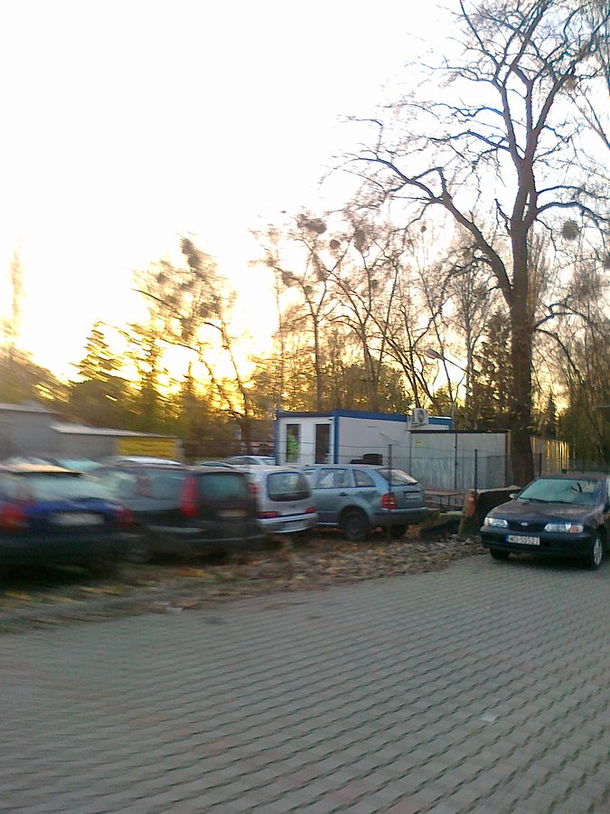 Wschód słońca na osiedlu Przyjaźń