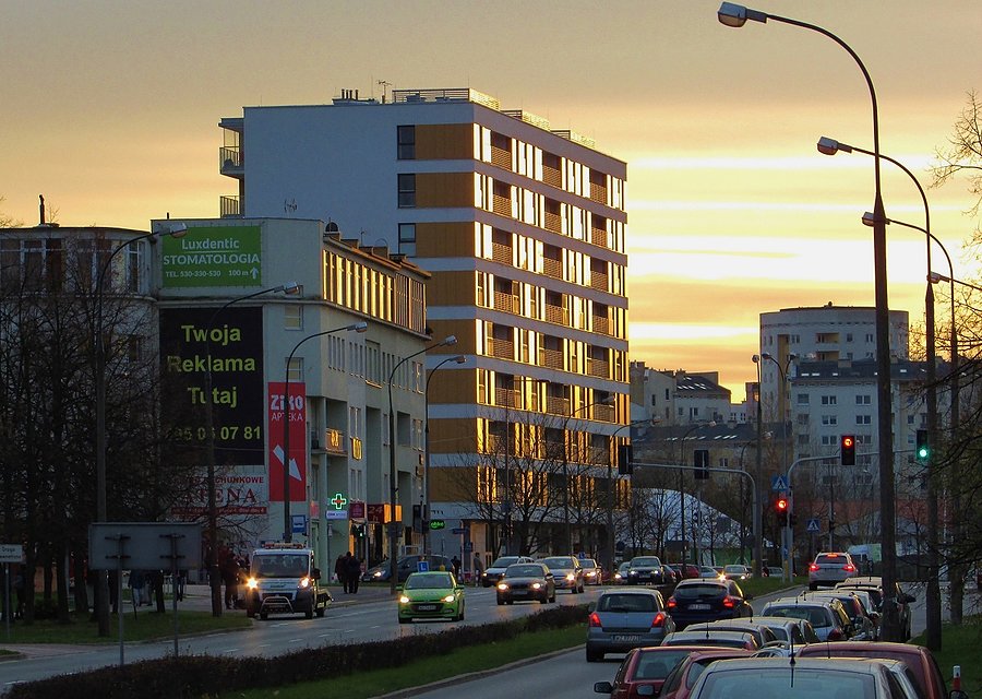 Imelin 3 w promieniach zachodzącego słońca
