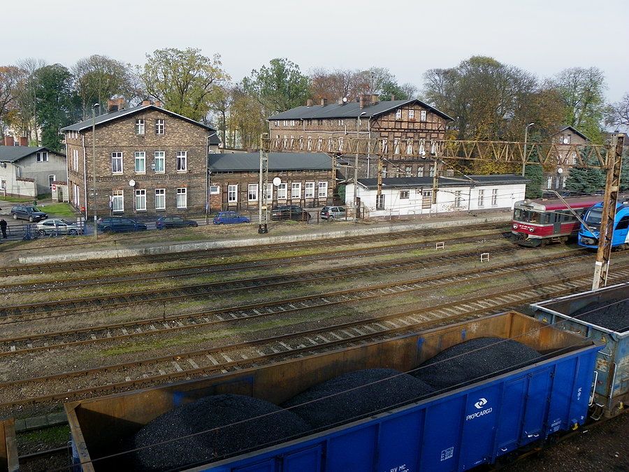 Krzyż, budynki stacyjne