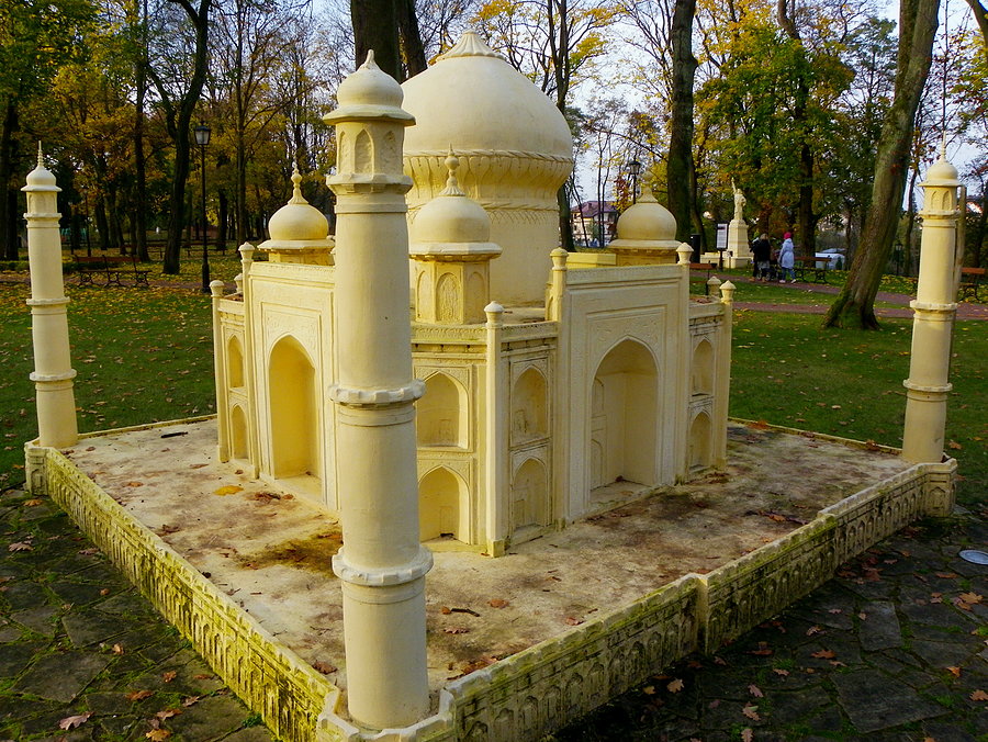 Drezdenko, Park Kultur Świata - Tadż Mahal