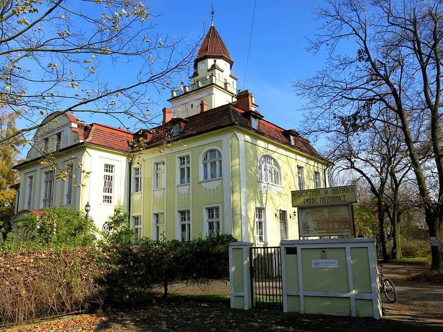 Pałac w Nieznanicach z 1917 r
