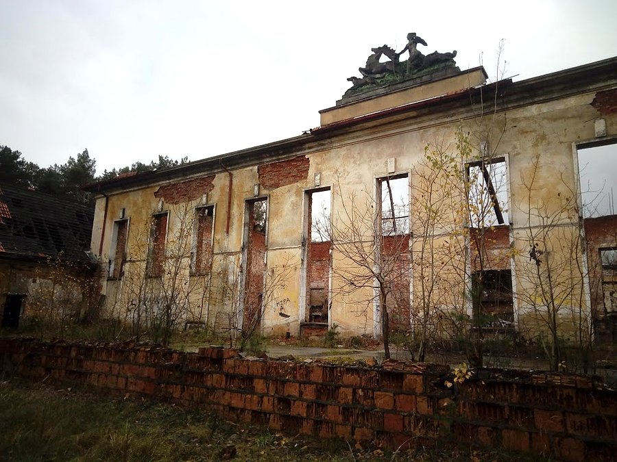 Dom Oficera + Borne Sulinowo